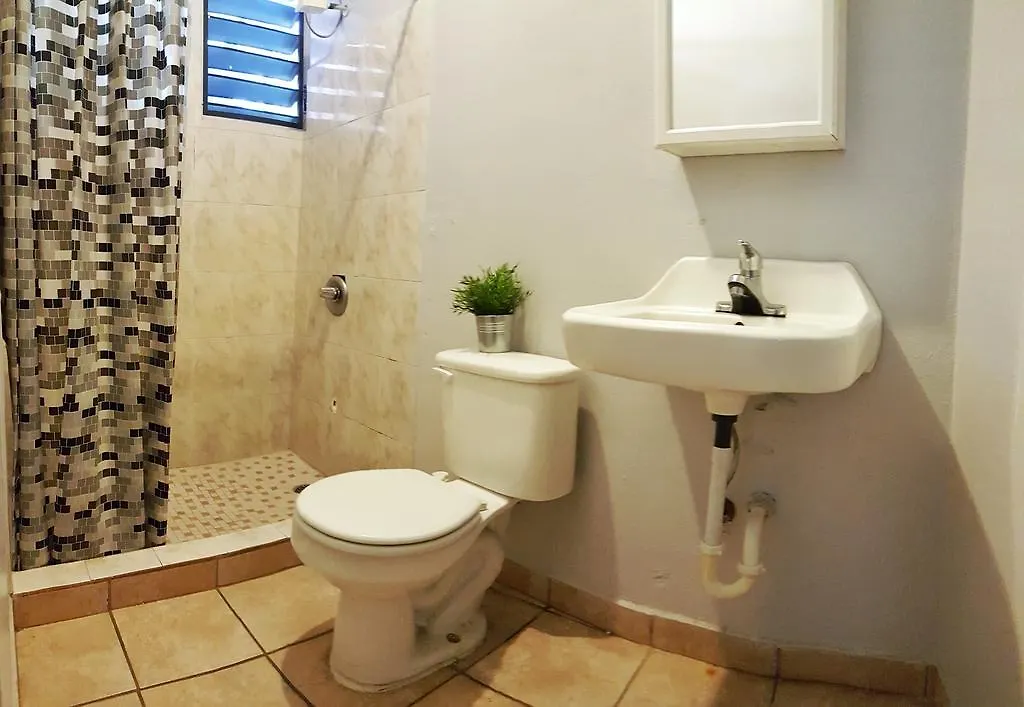 Hostal Albergue Casa Santurce San Juan